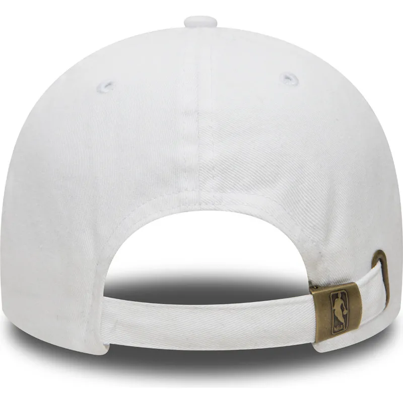petten-gebogen-wit-verstelbaar-9forty-washed-van-chicago-bulls-nba-van-new-era