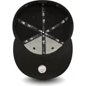 petten-plat-zwart-fitted-59fifty-essential-van-atlanta-braves-mlb-van-new-era
