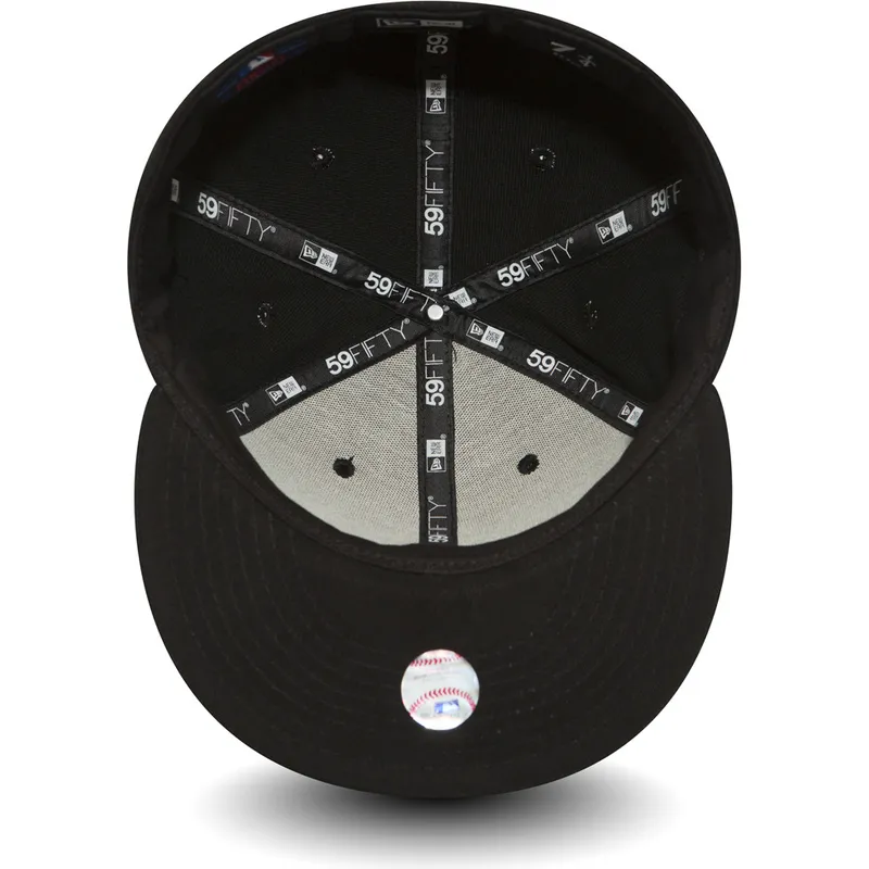 petten-plat-zwart-fitted-59fifty-black-on-black-van-new-york-yankees-mlb-van-new-era