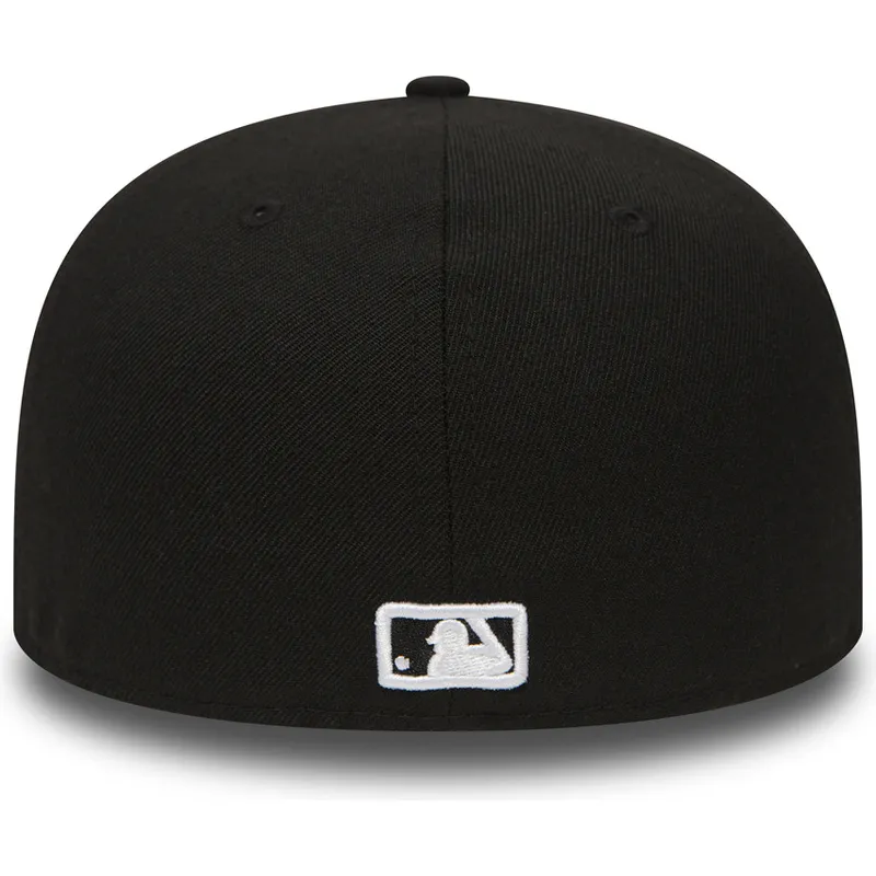 petten-plat-zwart-fitted-59fifty-essential-van-new-york-yankees-mlb-van-new-era