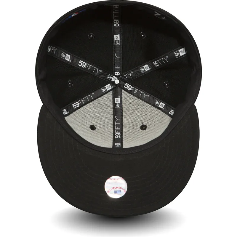 petten-plat-zwart-fitted-59fifty-essential-van-new-york-yankees-mlb-van-new-era