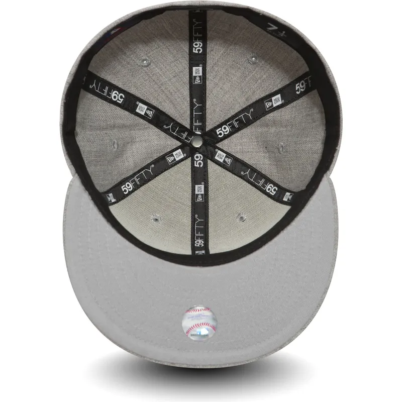 petten-plat-grijs-fitted-59fifty-essential-van-new-york-yankees-mlb-van-new-era