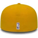 petten-plat-geel-fitted-59fifty-essential-van-los-angeles-lakers-nba-van-new-era