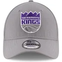petten-gebogen-grijs-verstelbaar-9forty-the-league-van-sacramento-kings-nba-van-new-era