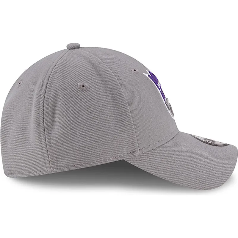petten-gebogen-grijs-verstelbaar-9forty-the-league-van-sacramento-kings-nba-van-new-era