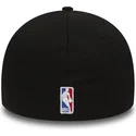 petten-gebogen-zwart-fitted-39thirty-black-base-van-chicago-bulls-nba-van-new-era