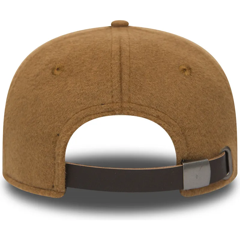 petten-plat-bruin-verstelbaar-9fifty-premium-classic-van-new-era
