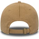 petten-gebogen-bruin-verstelbaar-9forty-camel-hair-van-new-era