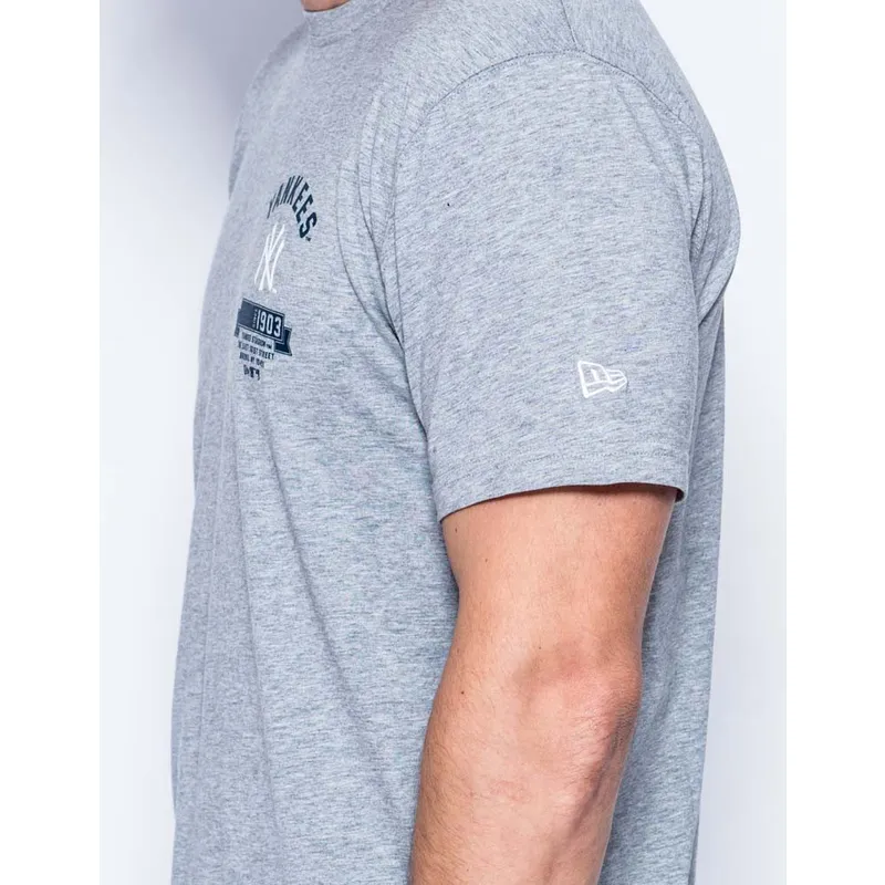 t-shirt-korte-mouw-grijs-badge-van-new-york-yankees-mlb-van-new-era