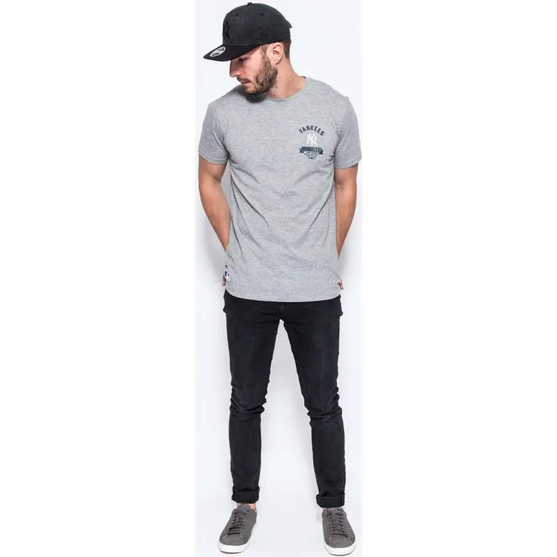 t-shirt-korte-mouw-grijs-badge-van-new-york-yankees-mlb-van-new-era