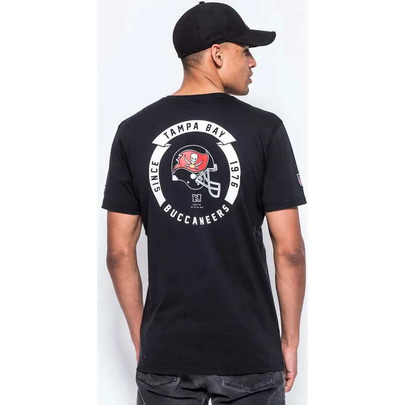 t-shirt-korte-mouw-zwart-helmet-van-tampa-bay-buccaneers-nfl-van-new-era