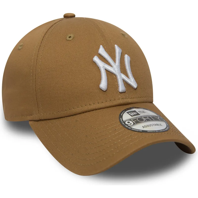 petten-gebogen-bruin-verstelbaar-9forty-essential-van-new-york-yankees-mlb-van-new-era
