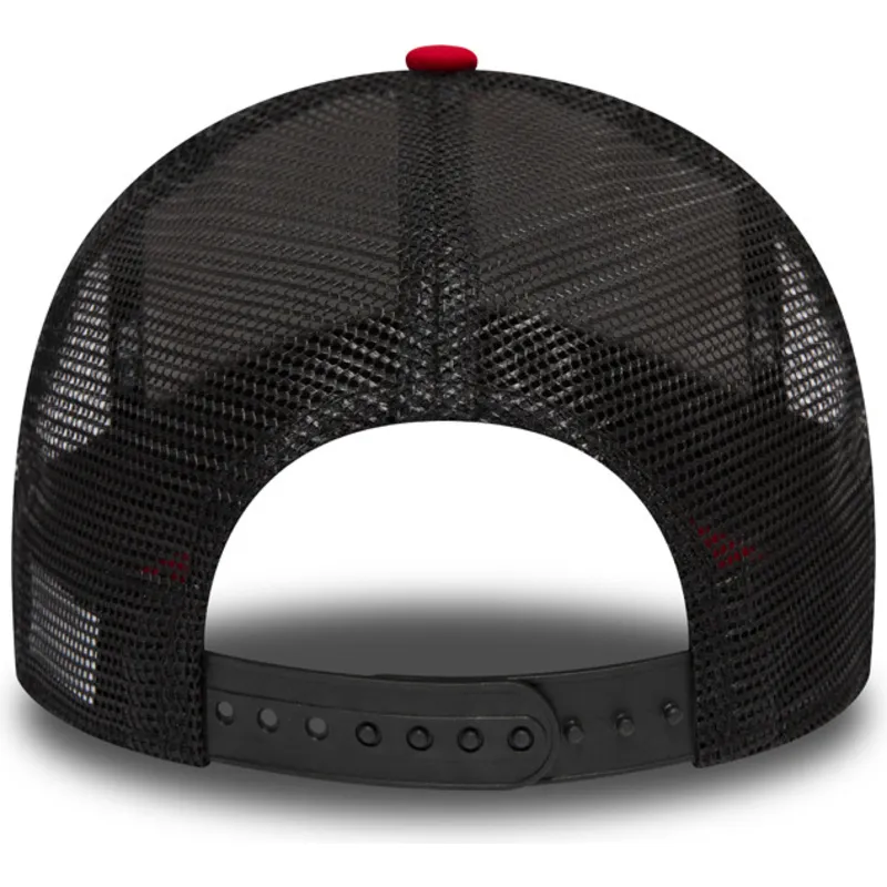petten-gebogen-rood-snapback-patch-a-frame-van-new-era
