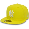 petten-plat-geel-fitted-59fifty-essential-van-new-york-yankees-mlb-van-new-era