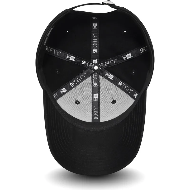 petten-gebogen-zwart-verstelbaar-9forty-essential-nyc-van-new-era