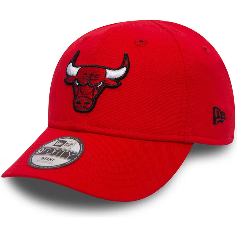 petten-gebogen-rood-verstelbaar-voor-kinderen-9forty-essential-van-chicago-bulls-nba-van-new-era