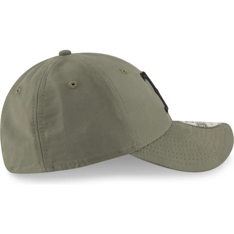 petten-gebogen-groen-verstelbaar-9twenty-nylon-packable-van-boston-red-sox-mlb-van-new-era