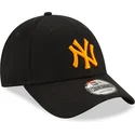 petten-gebogen-zwart-verstelbaar-9forty-league-essential-neon-van-new-york-yankees-mlb-van-new-era