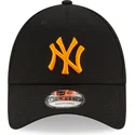 petten-gebogen-zwart-verstelbaar-9forty-league-essential-neon-van-new-york-yankees-mlb-van-new-era
