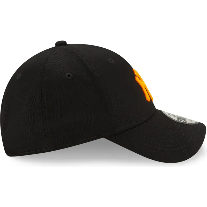 petten-gebogen-zwart-verstelbaar-9forty-league-essential-neon-van-new-york-yankees-mlb-van-new-era