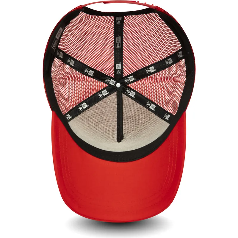 petten-gebogen-rood-snapback-a-frame-usa-patch-california-van-new-era