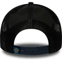 petten-gebogen-marineblauw-snapback-bear-tattoo-pack-a-frame-van-new-era