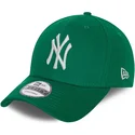 petten-gebogen-groen-verstelbaar-9forty-league-essential-van-new-york-yankees-mlb-van-new-era
