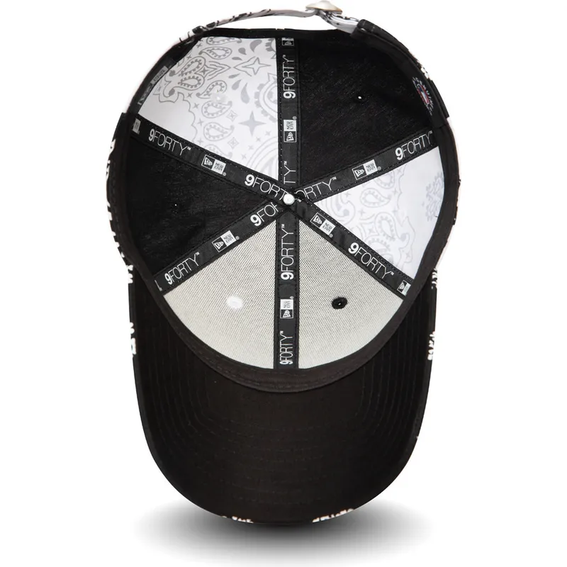 petten-gebogen-zwart-verstelbaar-9forty-paisley-print-van-new-york-yankees-mlb-van-new-era