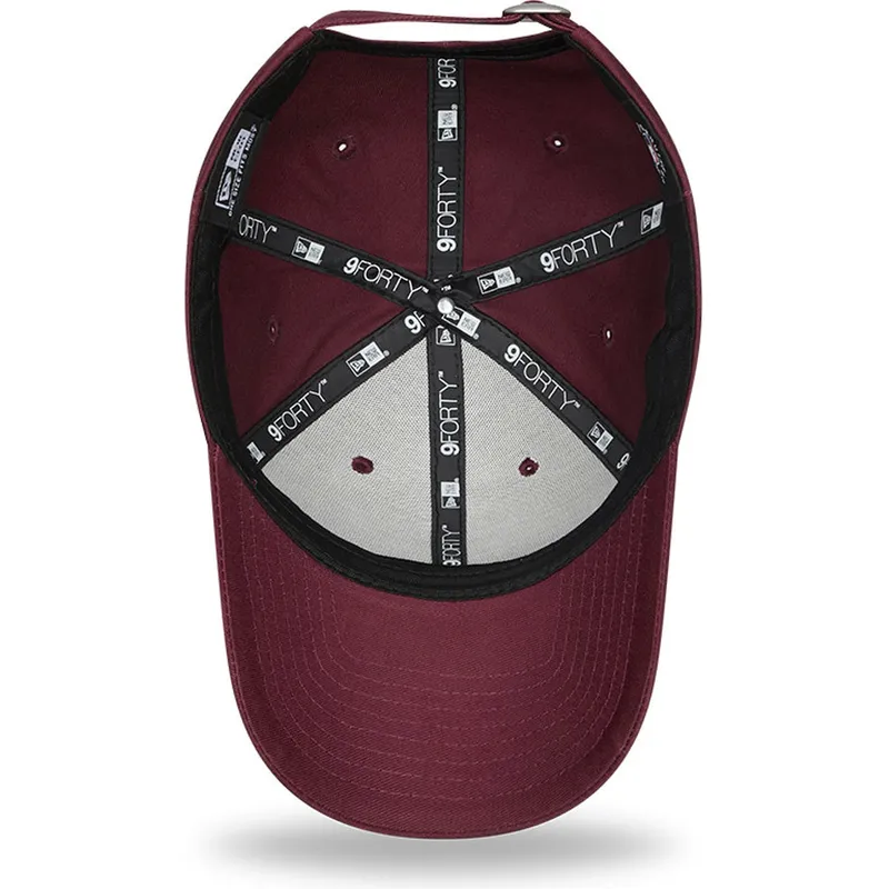 petten-gebogen-rood-verstelbaar-9forty-league-essential-van-new-york-yankees-mlb-van-new-era