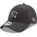 petten-gebogen-grijs-verstelbaar-9forty-camo-infill-van-new-york-yankees-mlb-van-new-era