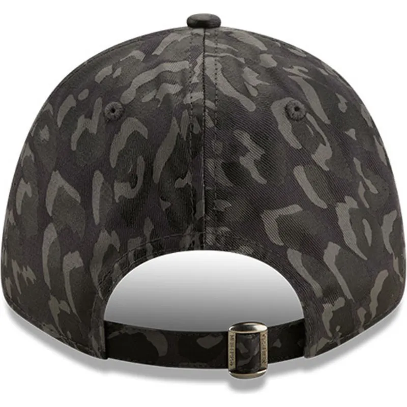 petten-gebogen-camouflage-verstelbaar-9forty-all-over-camo-van-chicago-bulls-nba-van-new-era