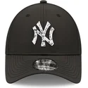 petten-gebogen-zwart-verstelbaar-9forty-sports-clip-van-new-york-yankees-mlb-van-new-era