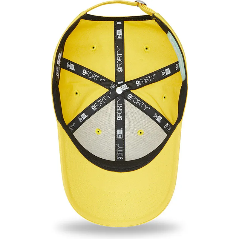 petten-gebogen-geel-verstelbaar-9forty-essential-van-vespa-piaggio-van-new-era