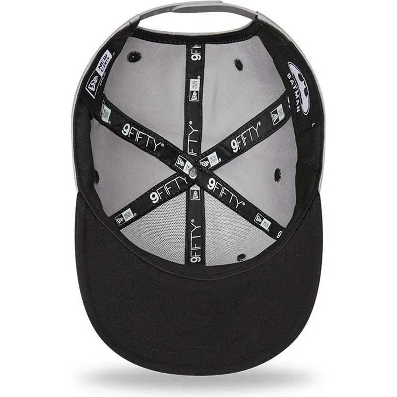petten-plat-grijs-snapback-voor-kinderen-9fifty-character-van-batman-dc-comics-van-new-era