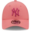 petten-gebogen-roze-verstelbaar-9forty-league-essential-van-new-york-yankees-mlb-van-new-era