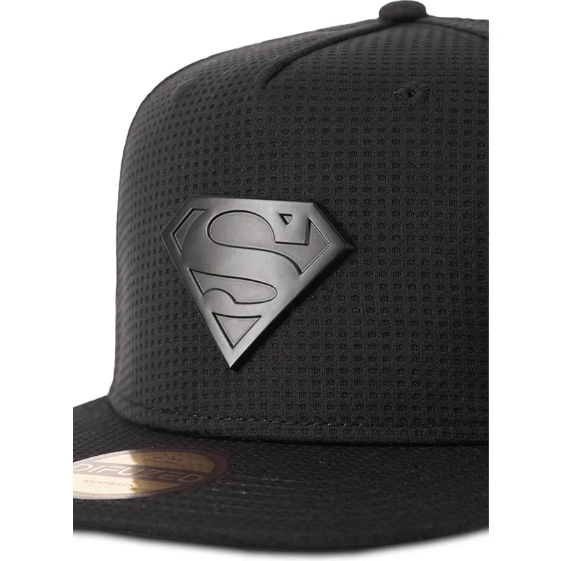 petten-plat-zwart-snapback-metal-badge-van-difuzed