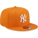 petten-plat-oranje-snapback-9fifty-league-essential-van-new-york-yankees-mlb-van-new-era