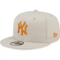 petten-plat-beige-snapback-9fifty-league-essential-van-new-york-yankees-mlb-van-new-era