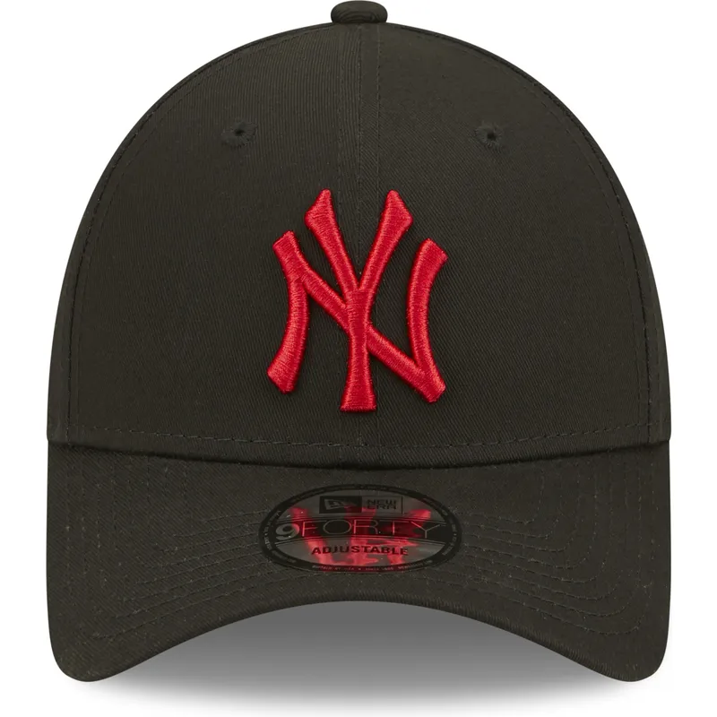 petten-gebogen-zwart-verstelbaar-9forty-league-essential-van-new-york-yankees-mlb-van-new-era