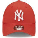 petten-gebogen-rood-verstelbaar-9forty-league-essential-van-new-york-yankees-mlb-van-new-era