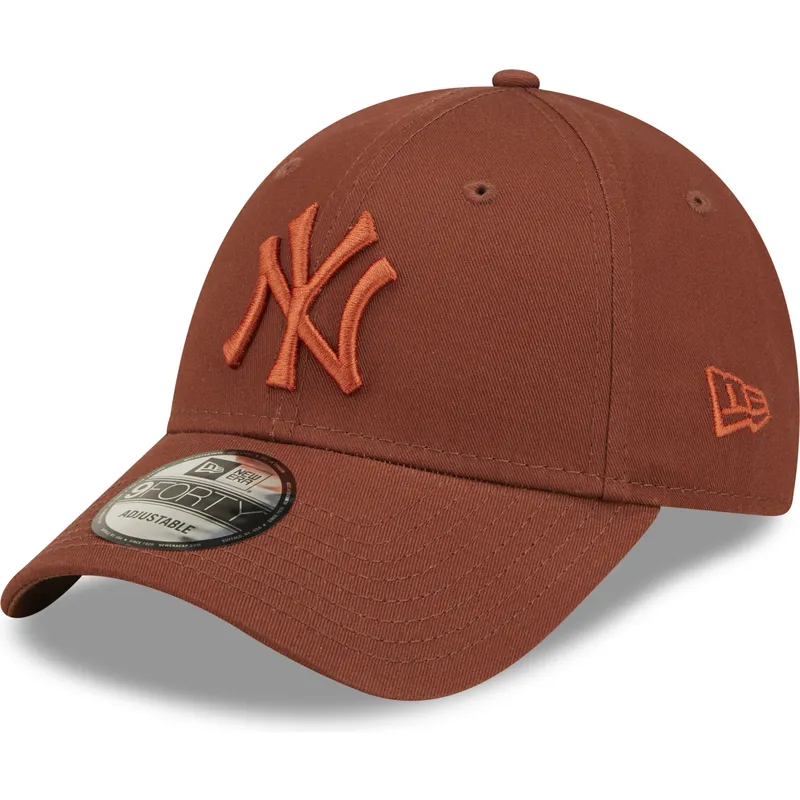 petten-gebogen-bruin-verstelbaar-9forty-league-essential-van-new-york-yankees-mlb-van-new-era