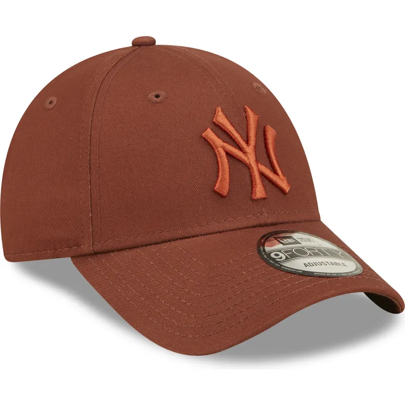 petten-gebogen-bruin-verstelbaar-9forty-league-essential-van-new-york-yankees-mlb-van-new-era
