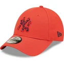 petten-gebogen-rood-verstelbaar-9forty-seasonal-infill-van-new-york-yankees-mlb-van-new-era