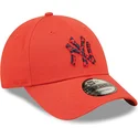 petten-gebogen-rood-verstelbaar-9forty-seasonal-infill-van-new-york-yankees-mlb-van-new-era