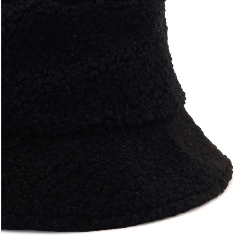 emmer-zwart-core-winter-van-puma emmer-zwart-core-winter-van-puma