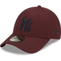 petten-gebogen-rood-verstelbaar-9forty-league-essential-van-new-york-yankees-mlb-van-new-era