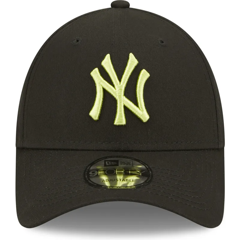 petten-gebogen-zwart-verstelbaar-9forty-league-essential-van-new-york-yankees-mlb-van-new-era