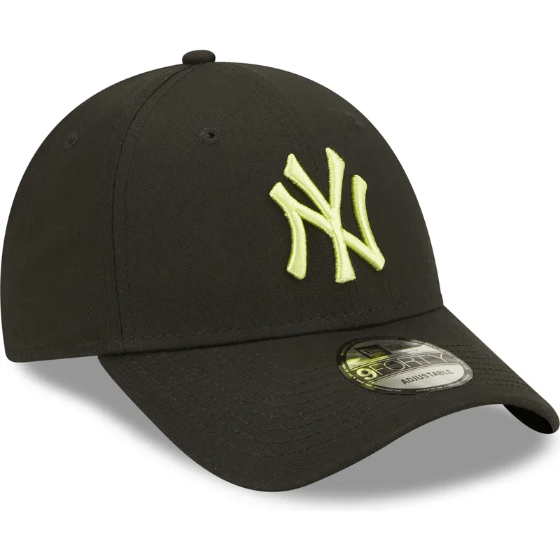 petten-gebogen-zwart-verstelbaar-9forty-league-essential-van-new-york-yankees-mlb-van-new-era