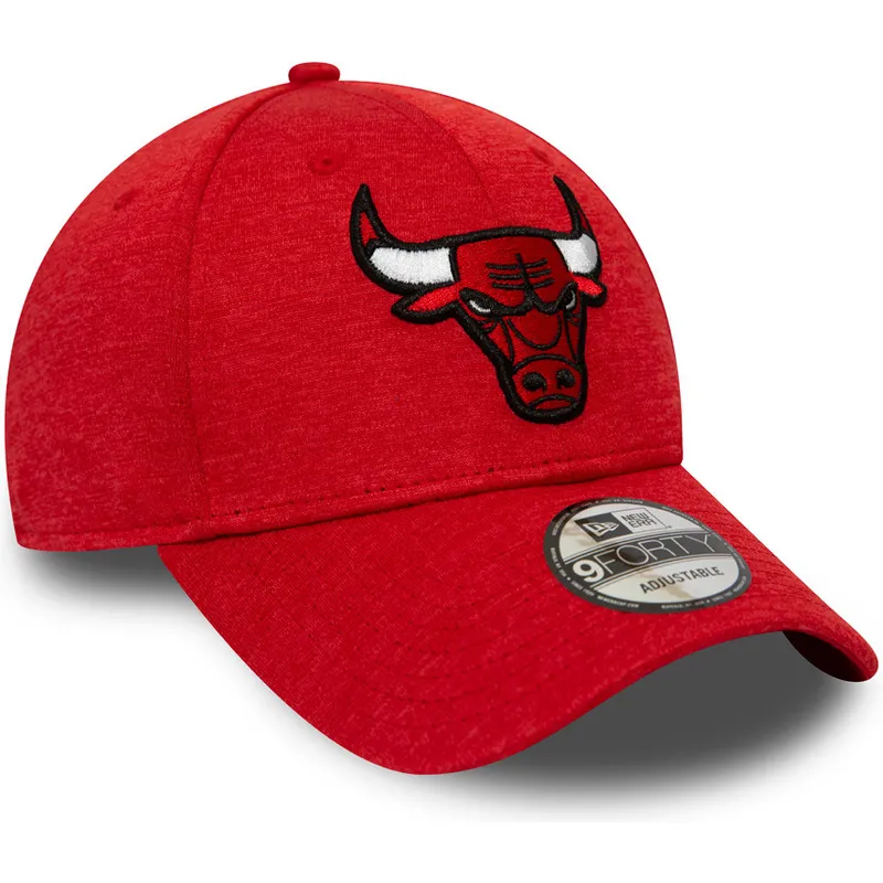 petten-gebogen-rood-verstelbaar-9forty-shadow-tech-van-chicago-bulls-nba-van-new-era
