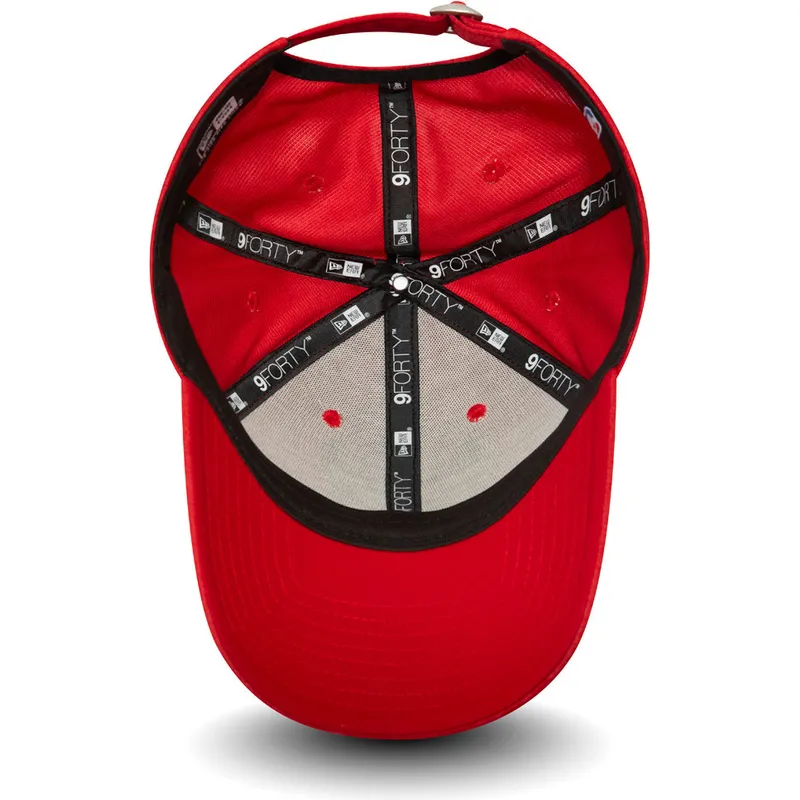 petten-gebogen-rood-verstelbaar-9forty-shadow-tech-van-chicago-bulls-nba-van-new-era